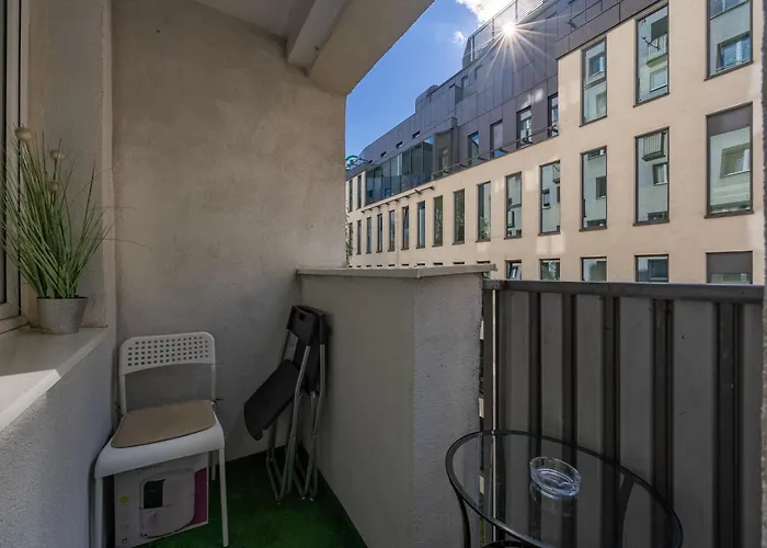 Rondo Onz - Location, Balcony - By Rentujemy Apartament