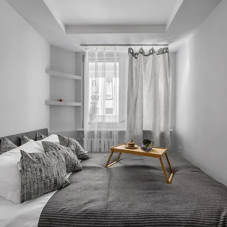 Rondo Onz - Location, Balcony - By Rentujemy *